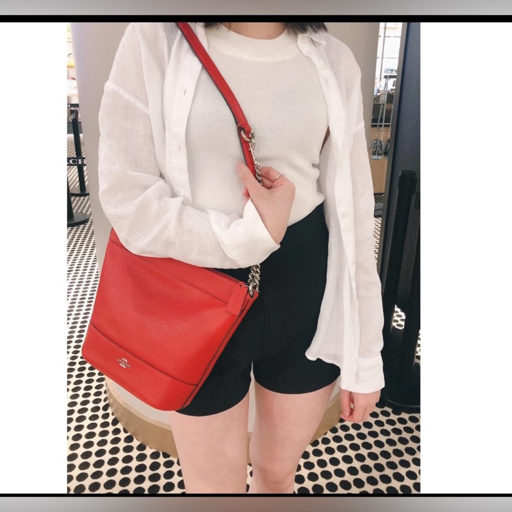 Coach Red leather Bucket Bag With Zip Closure‎ hobo crossbody
